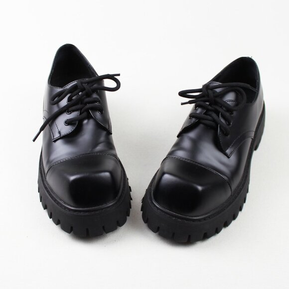 KOI Corrupter Oxford Square Toe Shoe - Picture 7 of 16